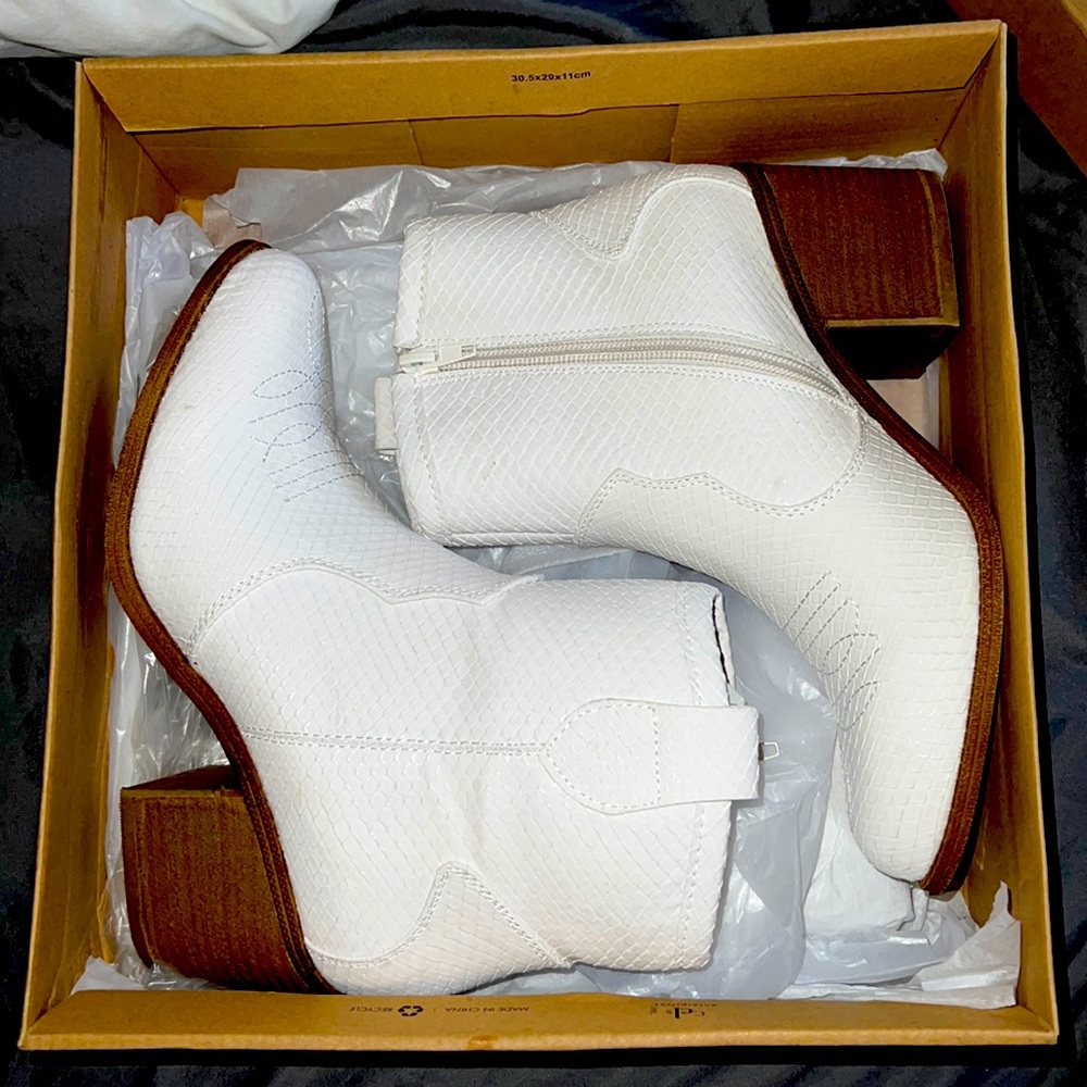 Dirty Laundry boots